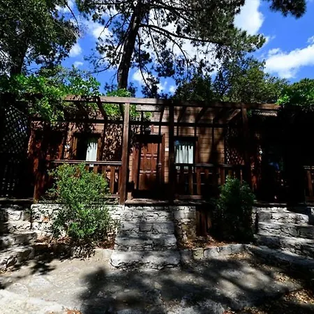 Campingplads Casas Da Gruta - *